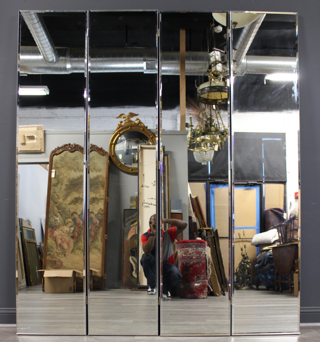 A VINTAGE PAIR OF 2 PANEL MIRRORED 3b8a7e