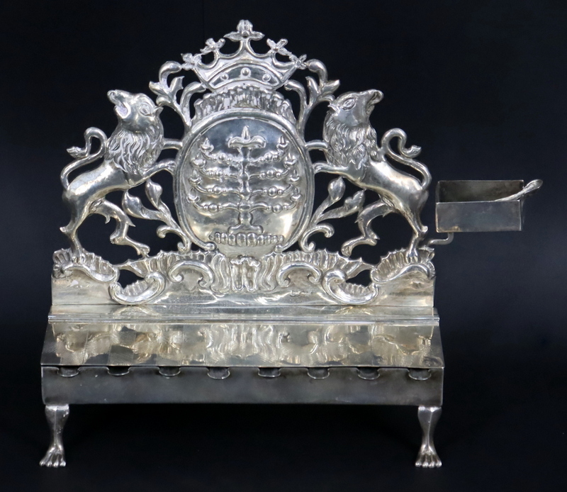 JUDAICA FIGURAL SILVER HANUKKAH 3b8aec