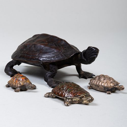 GROUP OF FOUR MODELS OF TURTLESComprising A 3b8b54