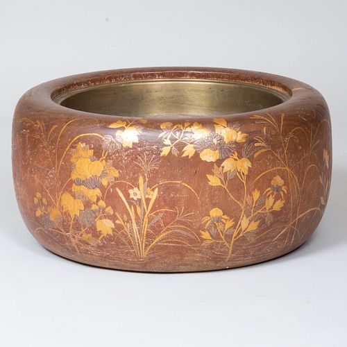 JAPANESE LACQUER HIBACHIWith metal