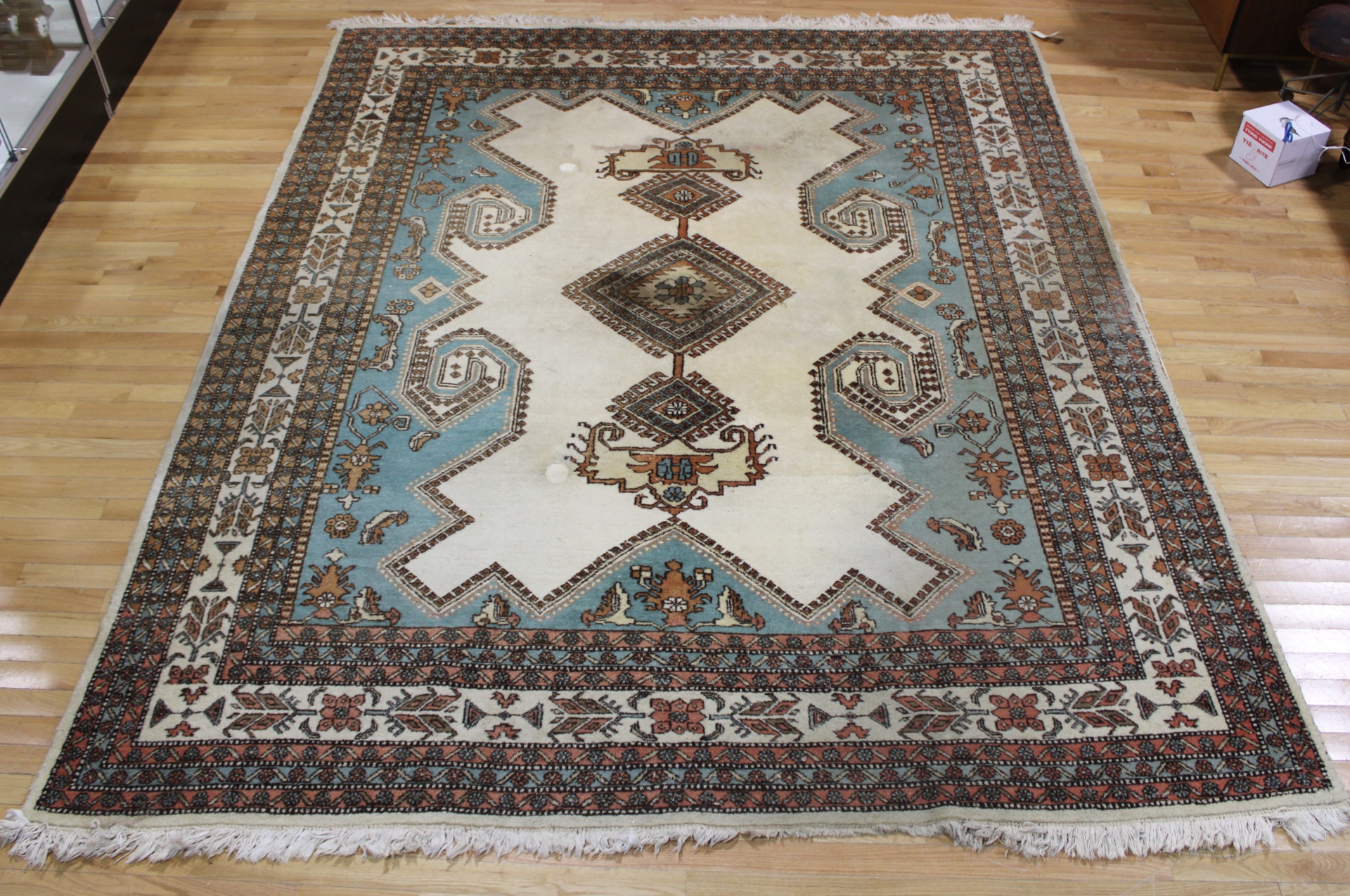 VINTAGE AND FINELY HAND WOVEN KAZAK 3b8d60