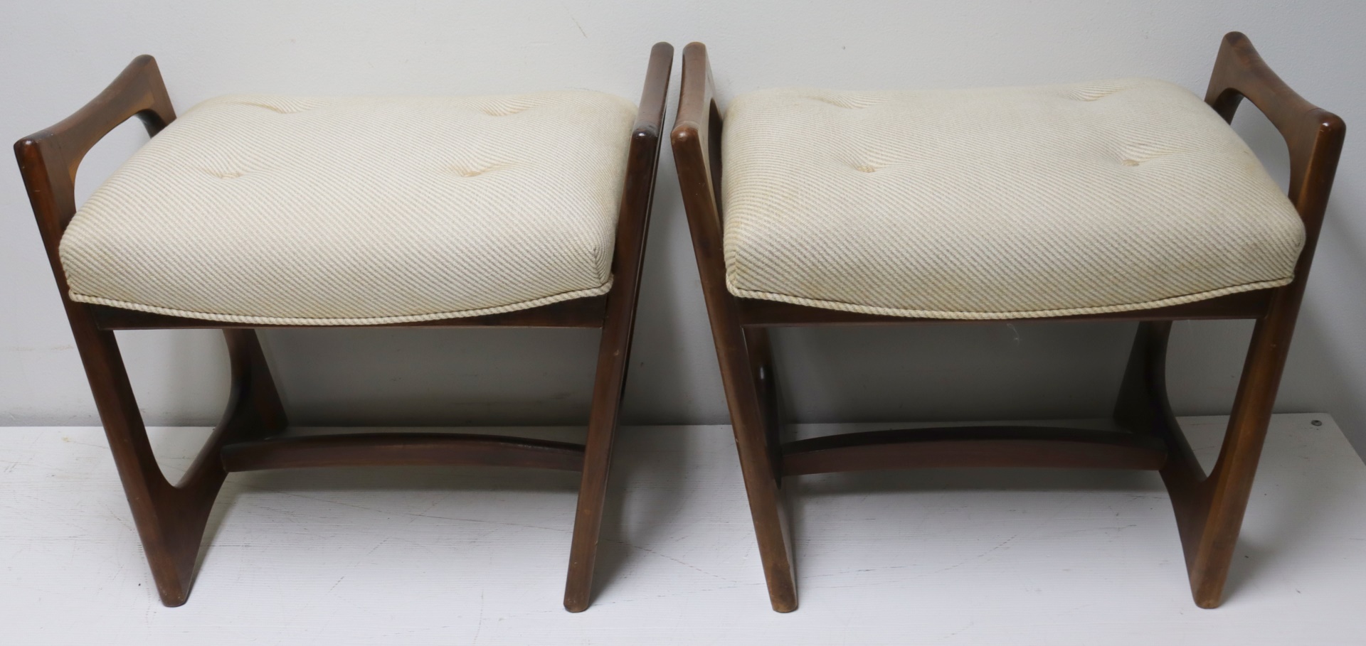 MIDCENTURY PAIR OF KAGAN STYLE