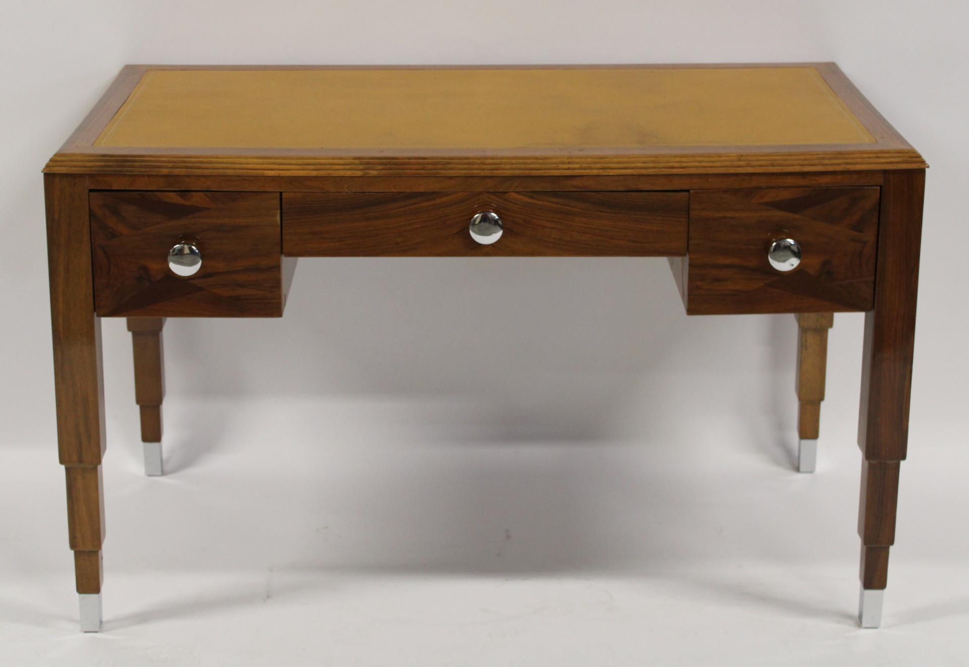 ART DECO WALNUT LEATHERTOP DESK.