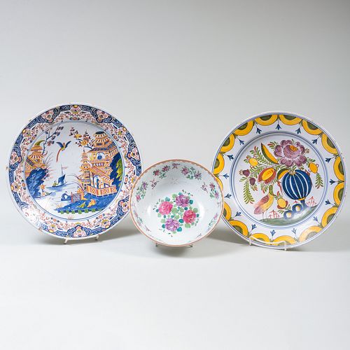 TWO DELFT CHARGERS AND A CHINESE