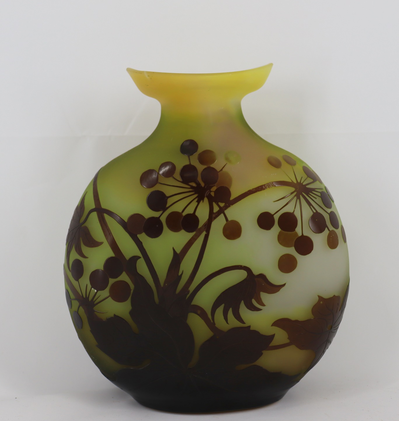 GALLE SIGNED CAMEO ART GLASS VASE