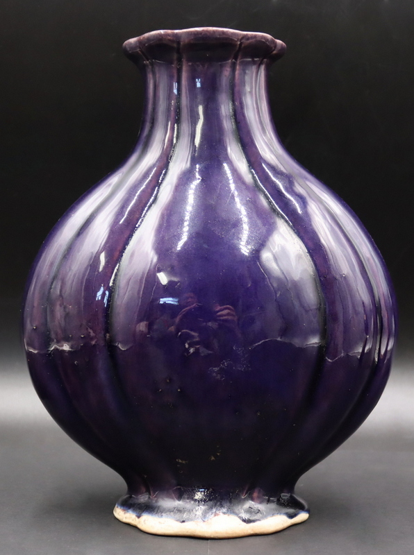CHINESE AUBERGINE LOBED VASE. From