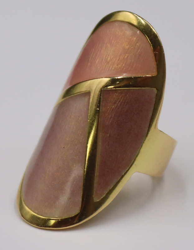 JEWELRY. 18KT GOLD AND ENAMEL COCKTAIL