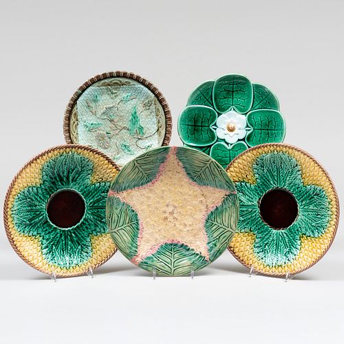 GROUP OF FIVE MAJOLICA PLATESComprising:

A