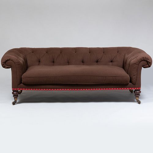 ENGLISH BROWN TUFTED FINE WOOL
