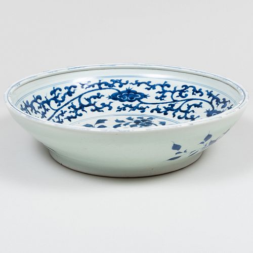 CHINESE BLUE AND WHITE PORCELAIN 3bba10