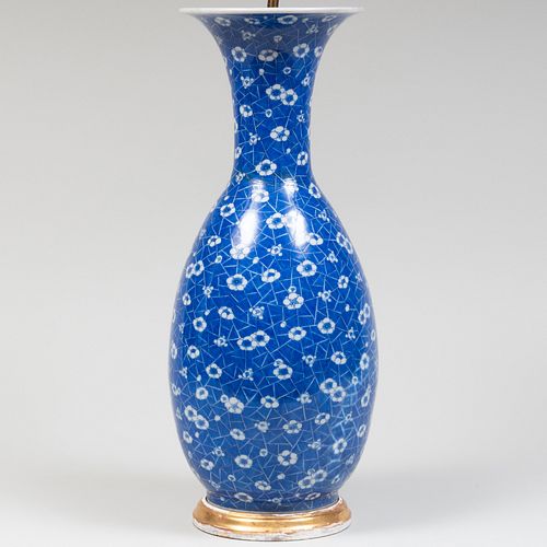 CHINESE BLUE AND WHITE PORCELAIN