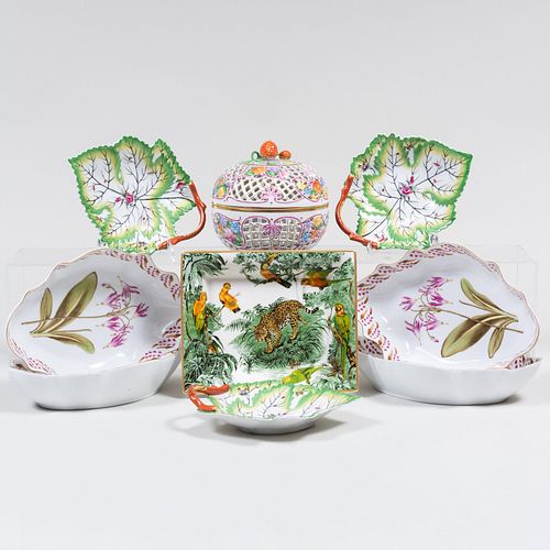 GROUP OF ENGLISH PORCELAIN TABLE 3bbbfc