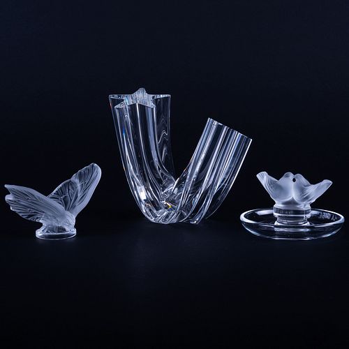 GROUP OF THREE GLASS TABLE ARTICLESEach 3bbc22