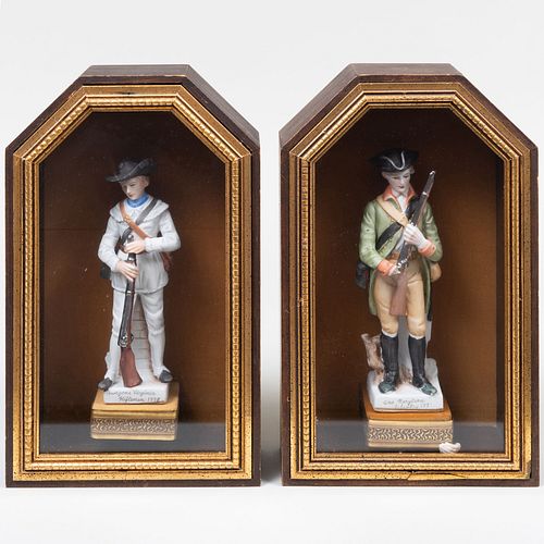 PAIR OF CONTINENTAL PORCELAIN FIGURES 3bbc53