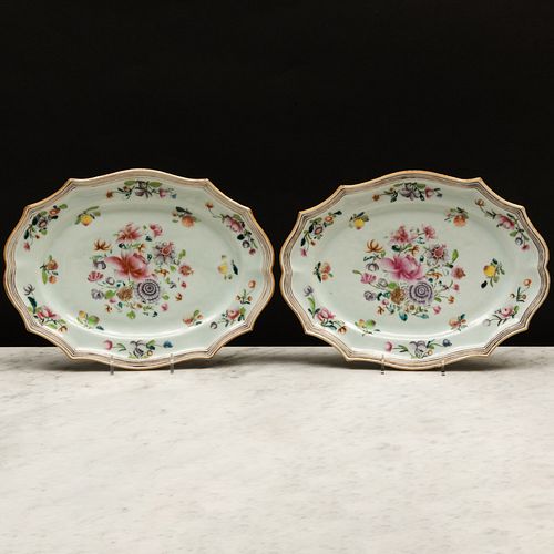 PAIR OF CHINESE EXPORT FAMILLE