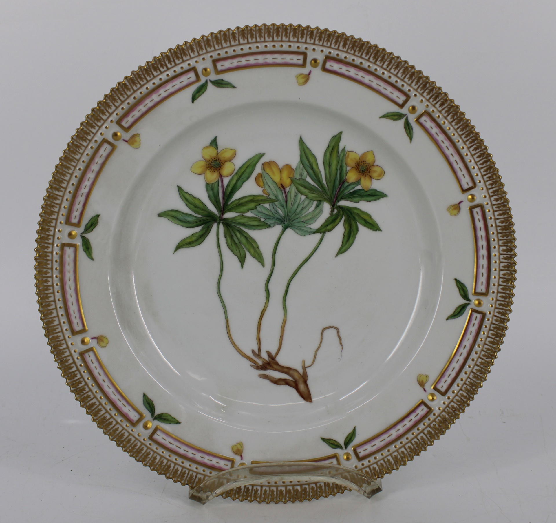 ROYAL COPENHAGEN, FLORA DANICA PLATE