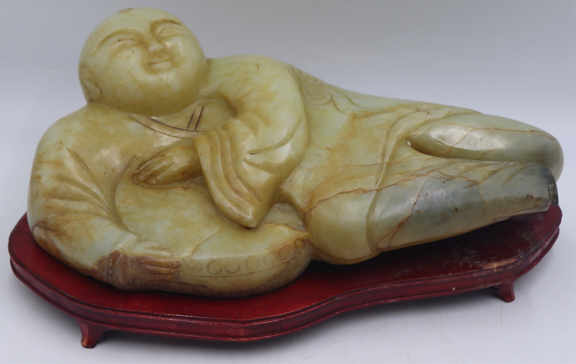 LARGE CARVED JADE PRONE BOY WITH 3bbe72