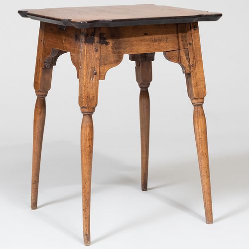 FEDERAL CURLY MAPLE SIDE TABLE24 3bbe73