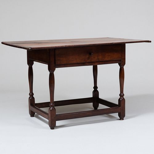 AMERICAN FRUITWOOD TAVERN TABLEFitted