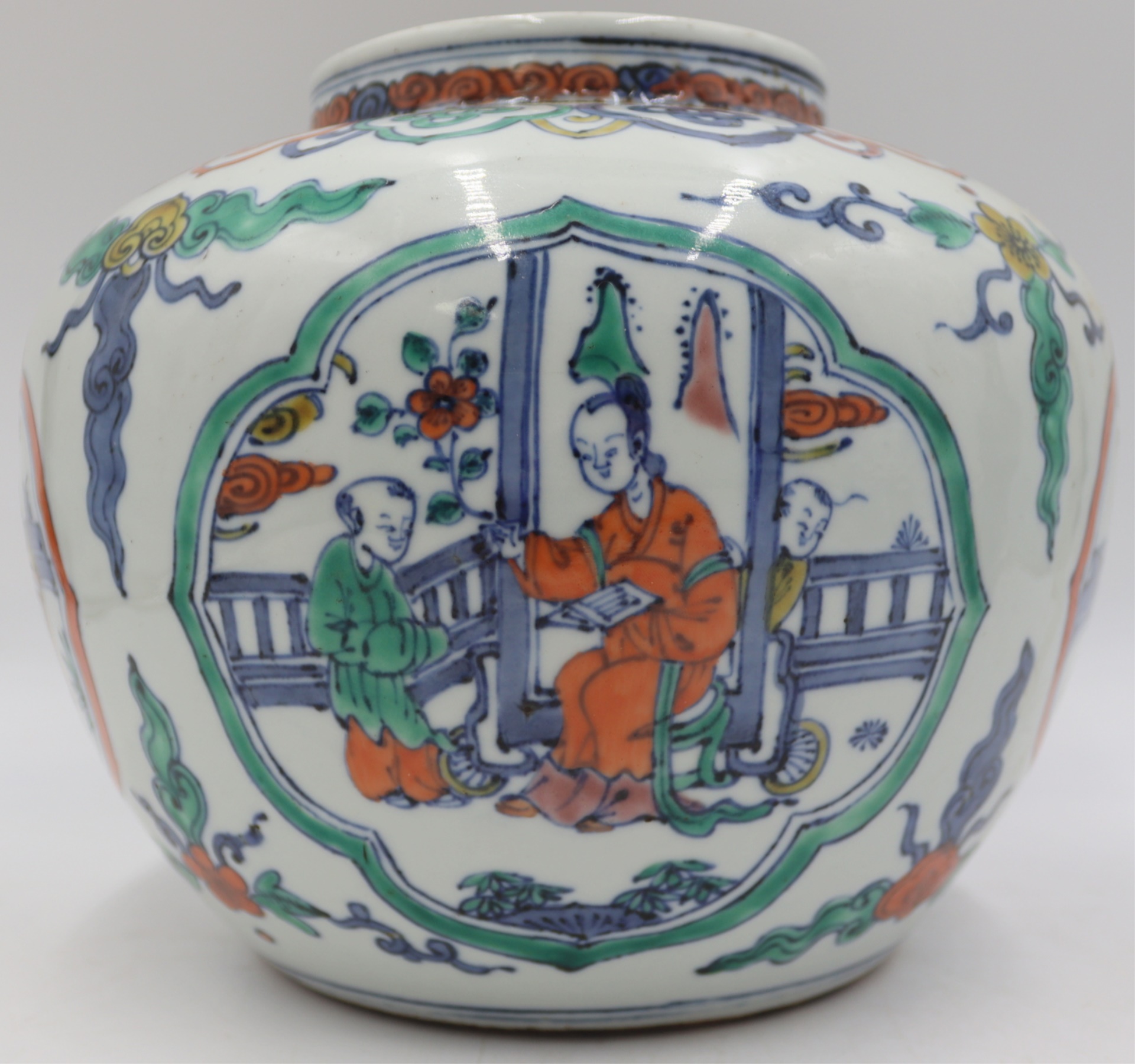 CHINESE WUCAI ENAMEL DECORATED 3bbe94
