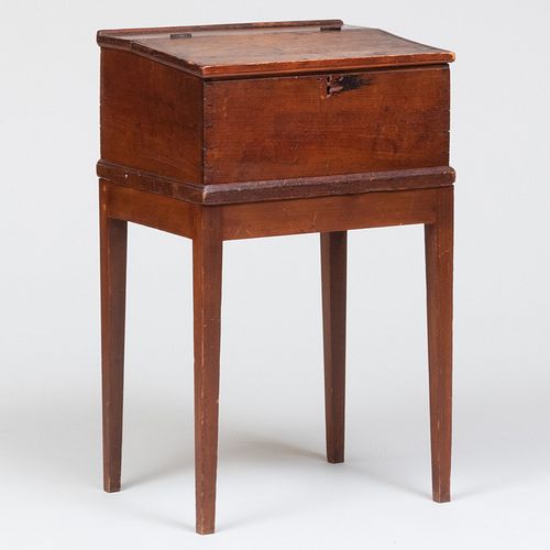 SMALL AMERICAN FRUITWOOD DESK TOP