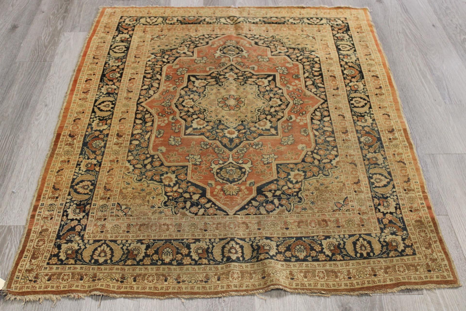 ANTIQUE AND FINELY HAND WOVEN TABRIZ 3bbf07