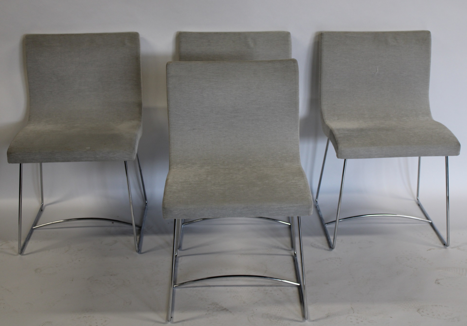 4 LIGNE ROSET CHAIRS & A SUEDE