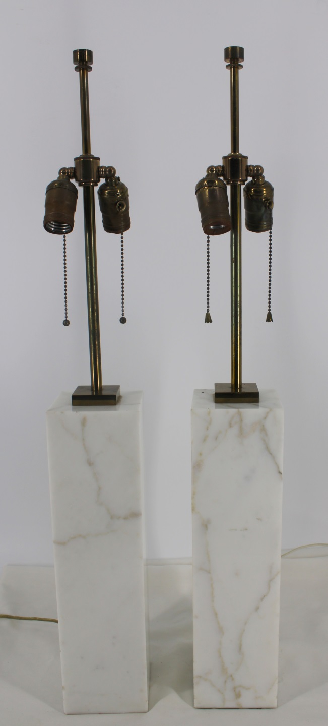 PAIR OF MIDCENTURY MARBLE COLUMN 3bc1dc