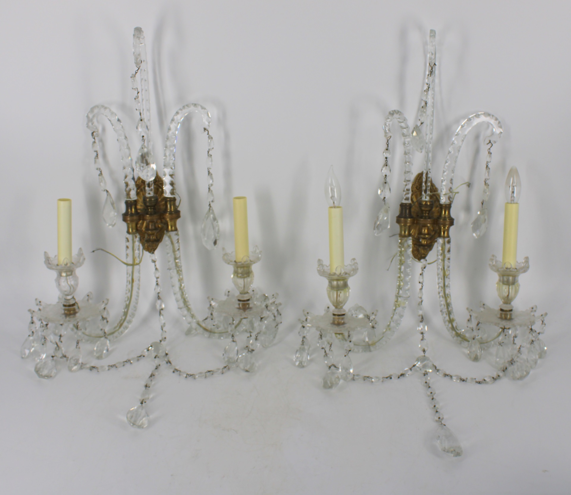 AN ANTIQUE BACCARAT QUALITY PAIR