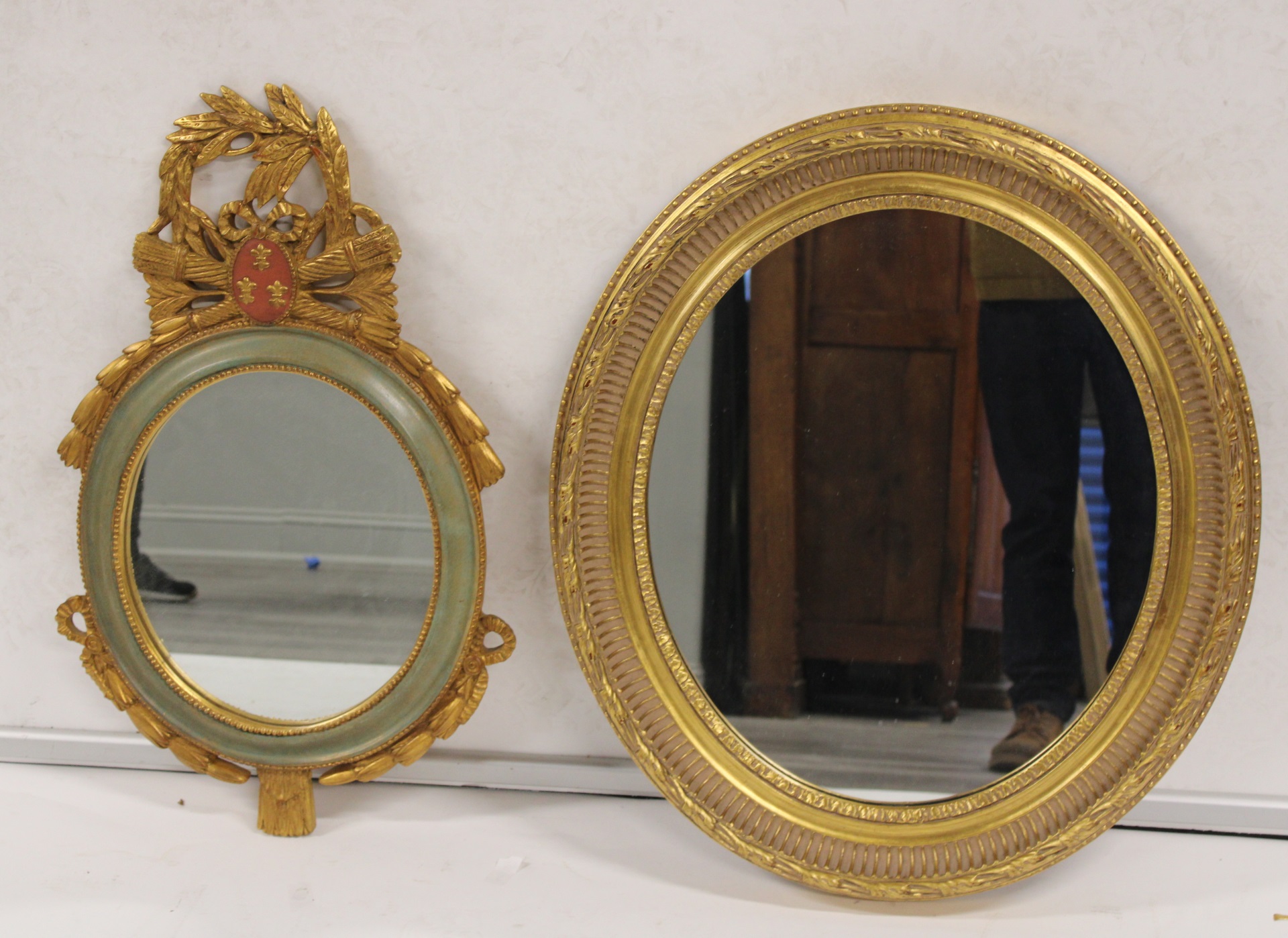 LOT OF 2 VINTAGE MIRRORS To include 3bc20c