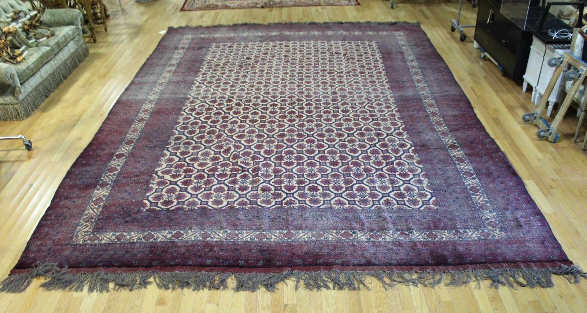 VINTAGE FINELY HAND WOVEN CARPET  3bc265