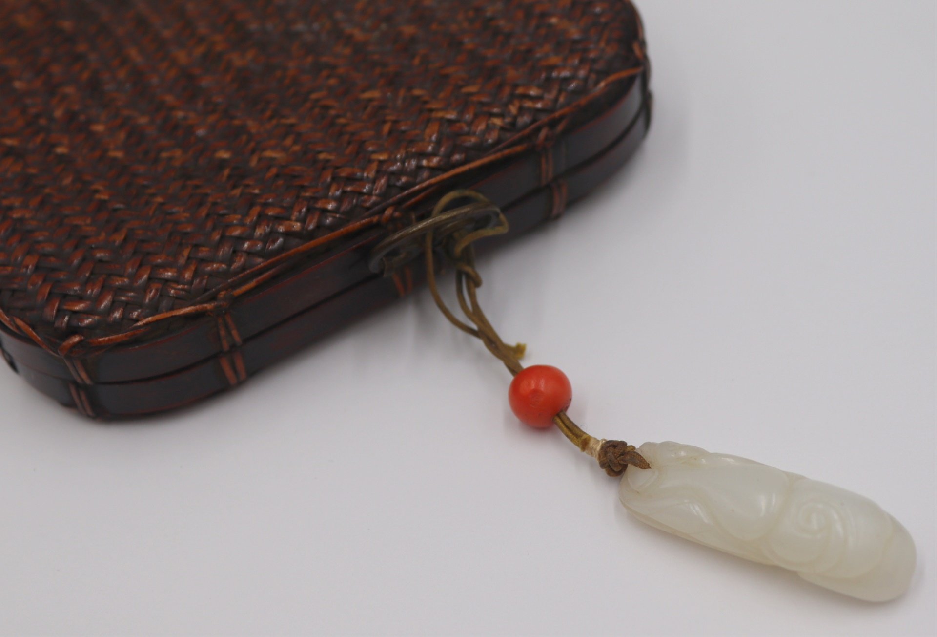 CARVED WHITE JADE PENDANT Carved 3bc45f