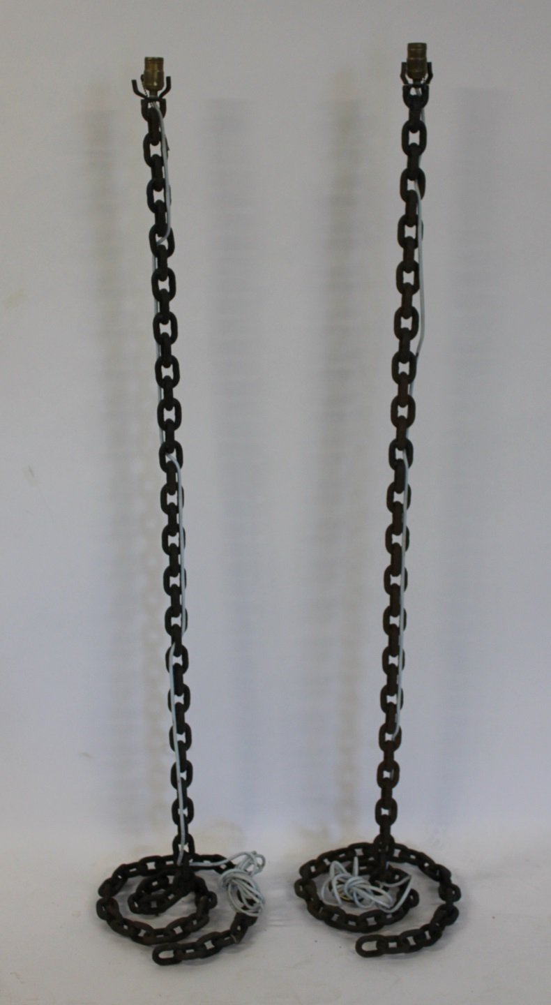 A PAIR OF IRON CHAIN LINK FORM 3bc4b2