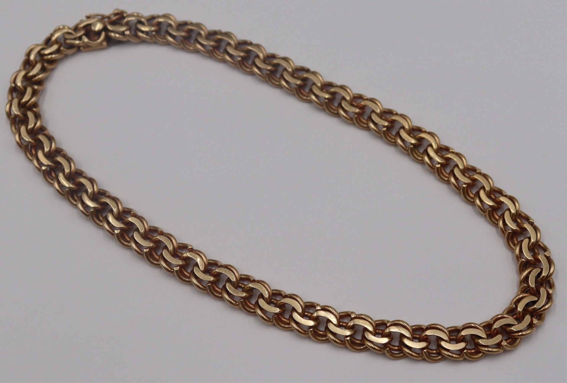 JEWELRY. 14KT GOLD CHAIN LINK NECKLACE.