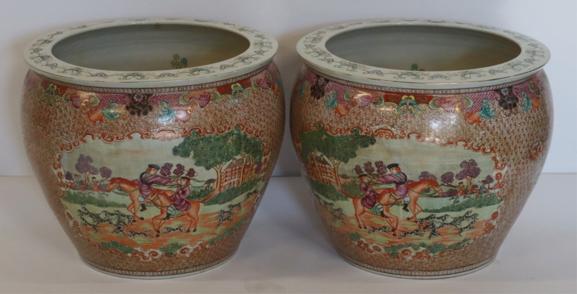 PAIR OF CHINESE EXPORT ENAMEL DECORATED 3bc6cd