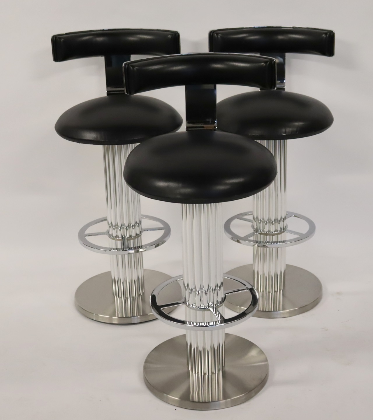 3 DESIGN FOR LEISURE BAR STOOLS