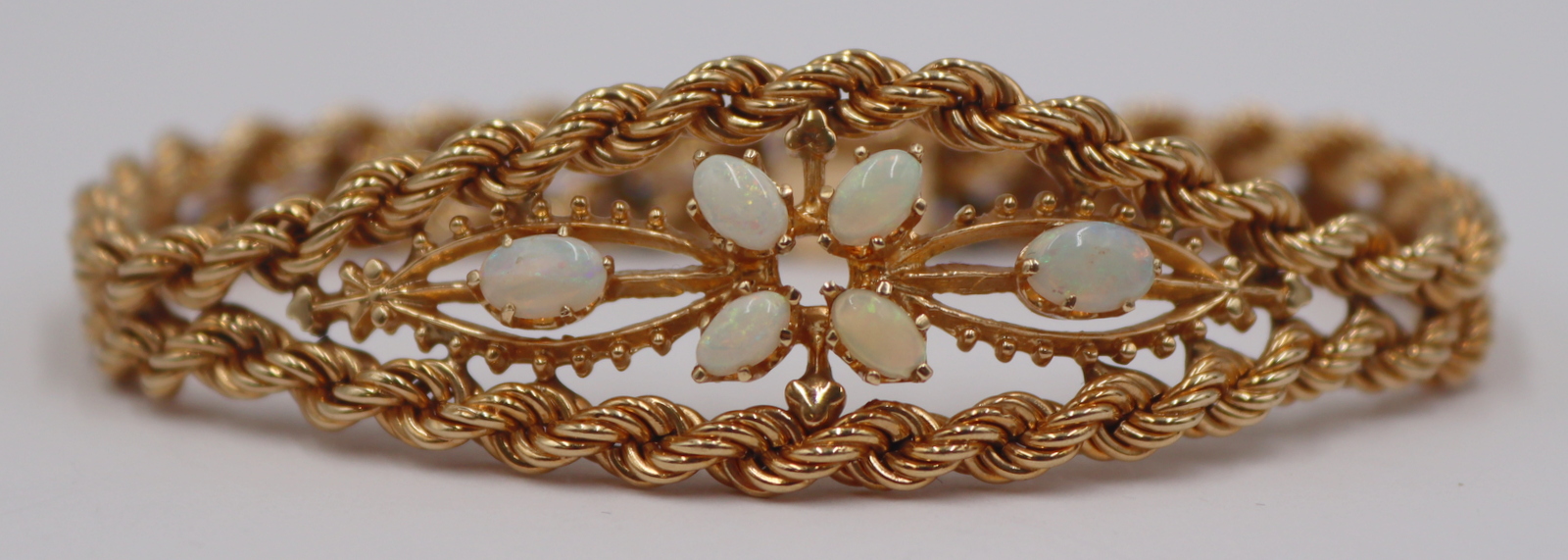 JEWELRY 14KT GOLD AND OPAL BRACELET  3bc7a3