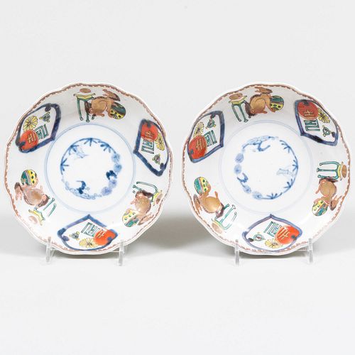 PAIR OF JAPANESE4 PORCELAIN LOBED 3bc80a