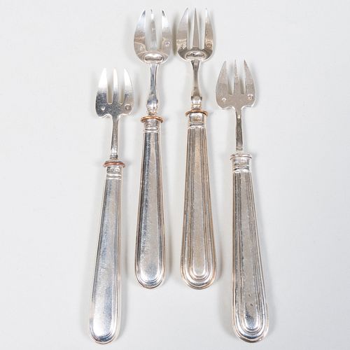 TWO SETS OF FRENCH SILVER SEAFOOD 3bc8a7