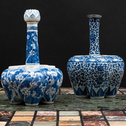 TWO CHINESE BLUE AND WHITE PORCELAIN