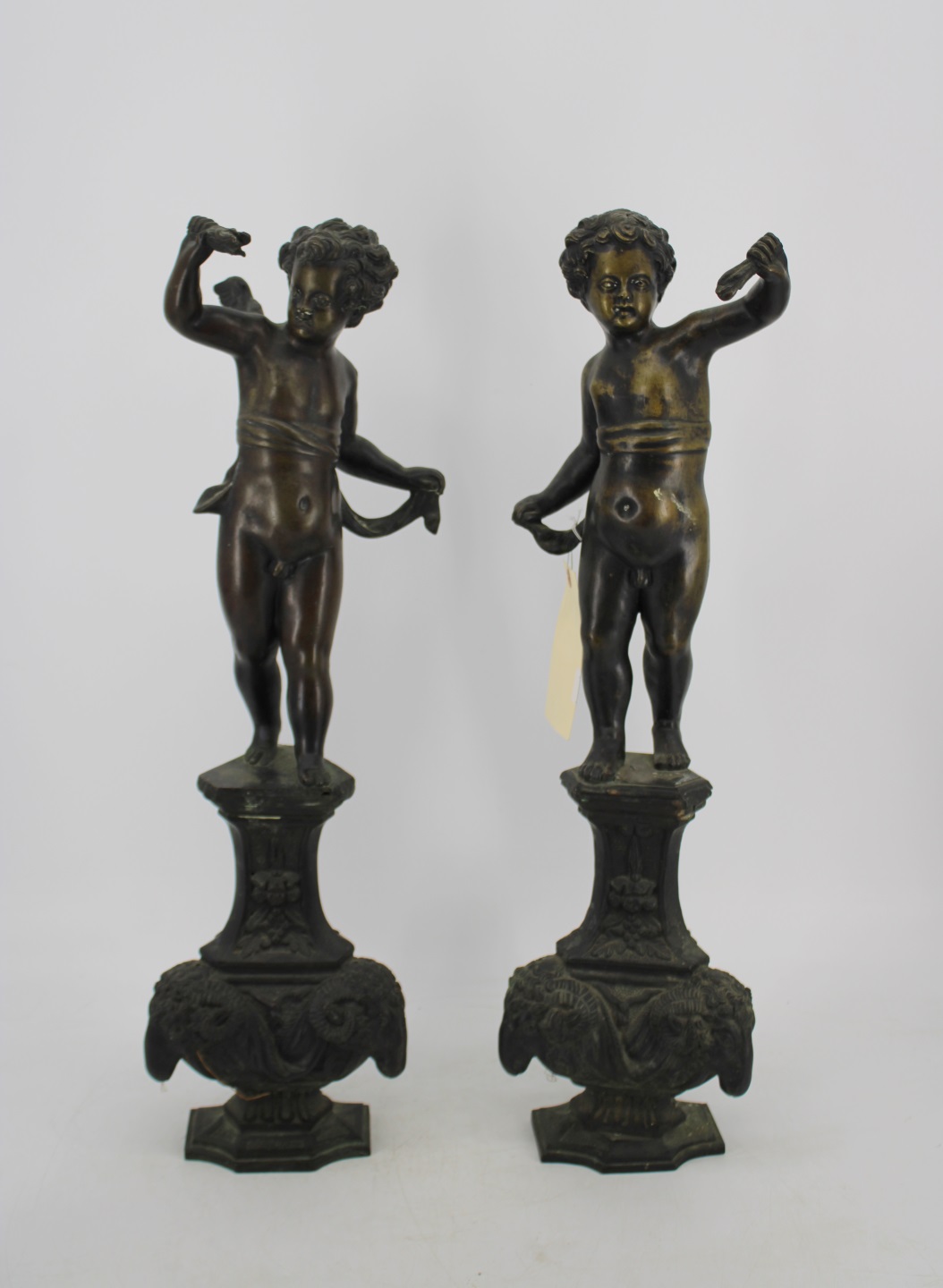 PR OF LARGE ANTIQUE CHERUBS STANDING 3bc9ee