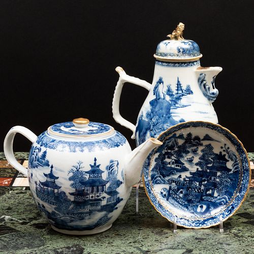 CHINESE EXPORT BLUE AND WHITE PORCELAIN