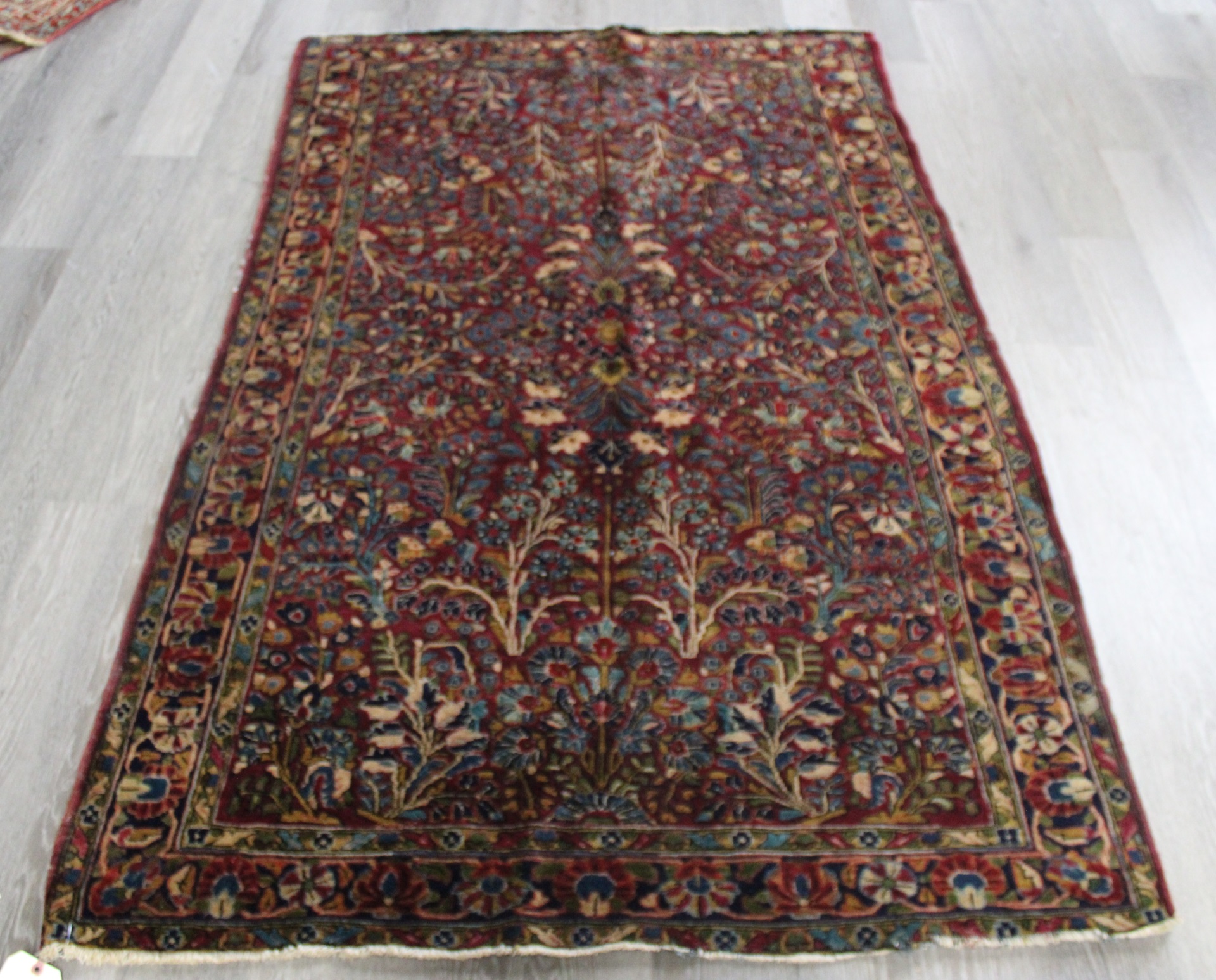 ANTIQUE AND FINELY HAND WOVEN SAROUK 3bcb46