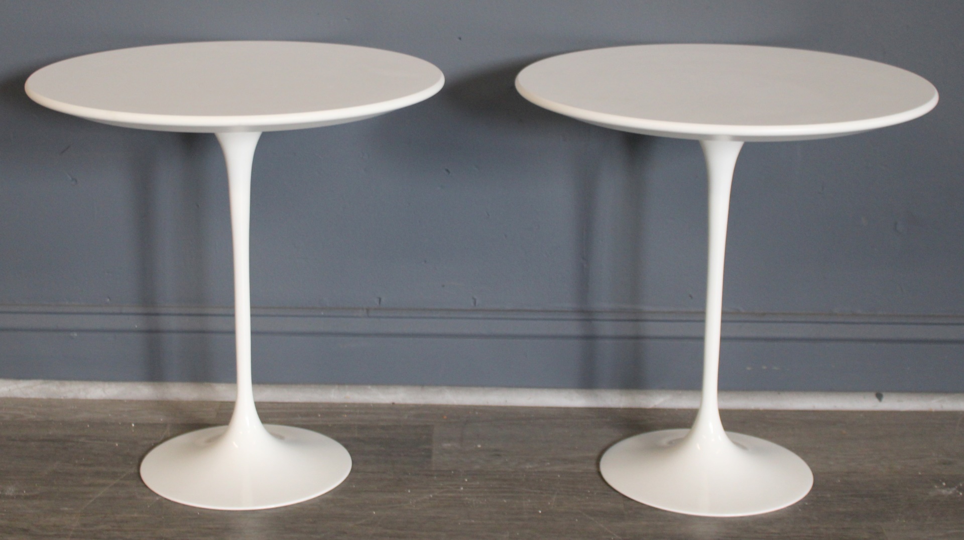 PAIR OF SIGNED KNOLL SAARINEN SIDE 3bcb8d