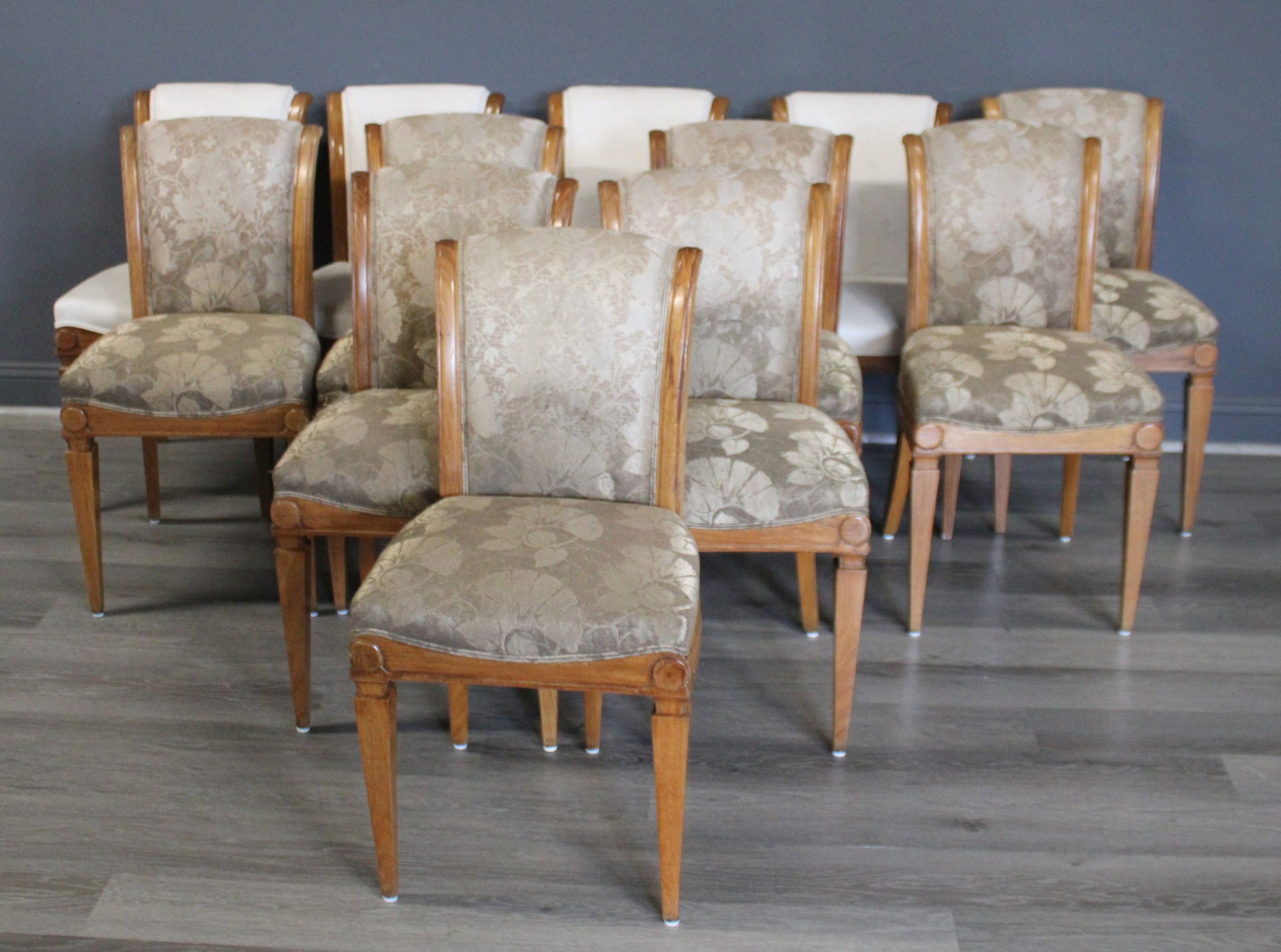 SET OF 12 CONTINENTAL ART DECO CHAIRS.