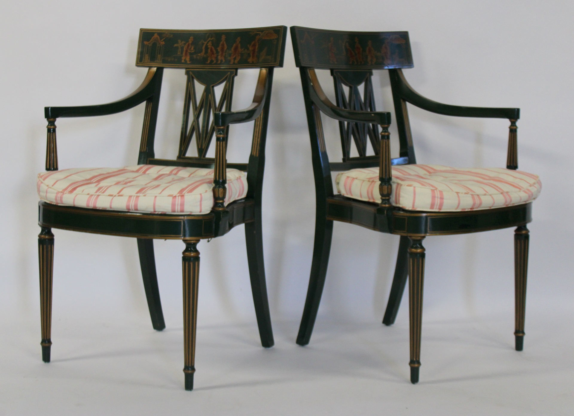 A VINTAGE PAIR OF REGENCY STYLE CHINOISERIE