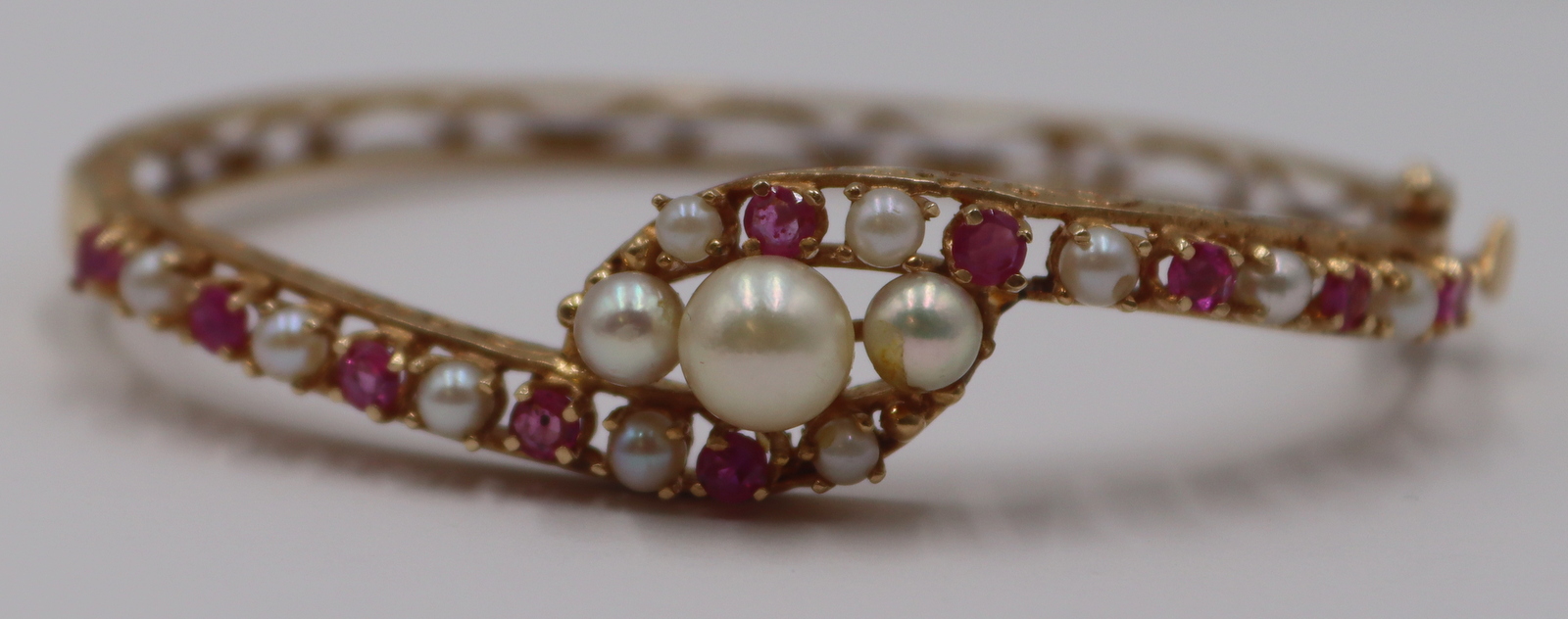 JEWELRY. 14KT GOLD, PEARL, AND