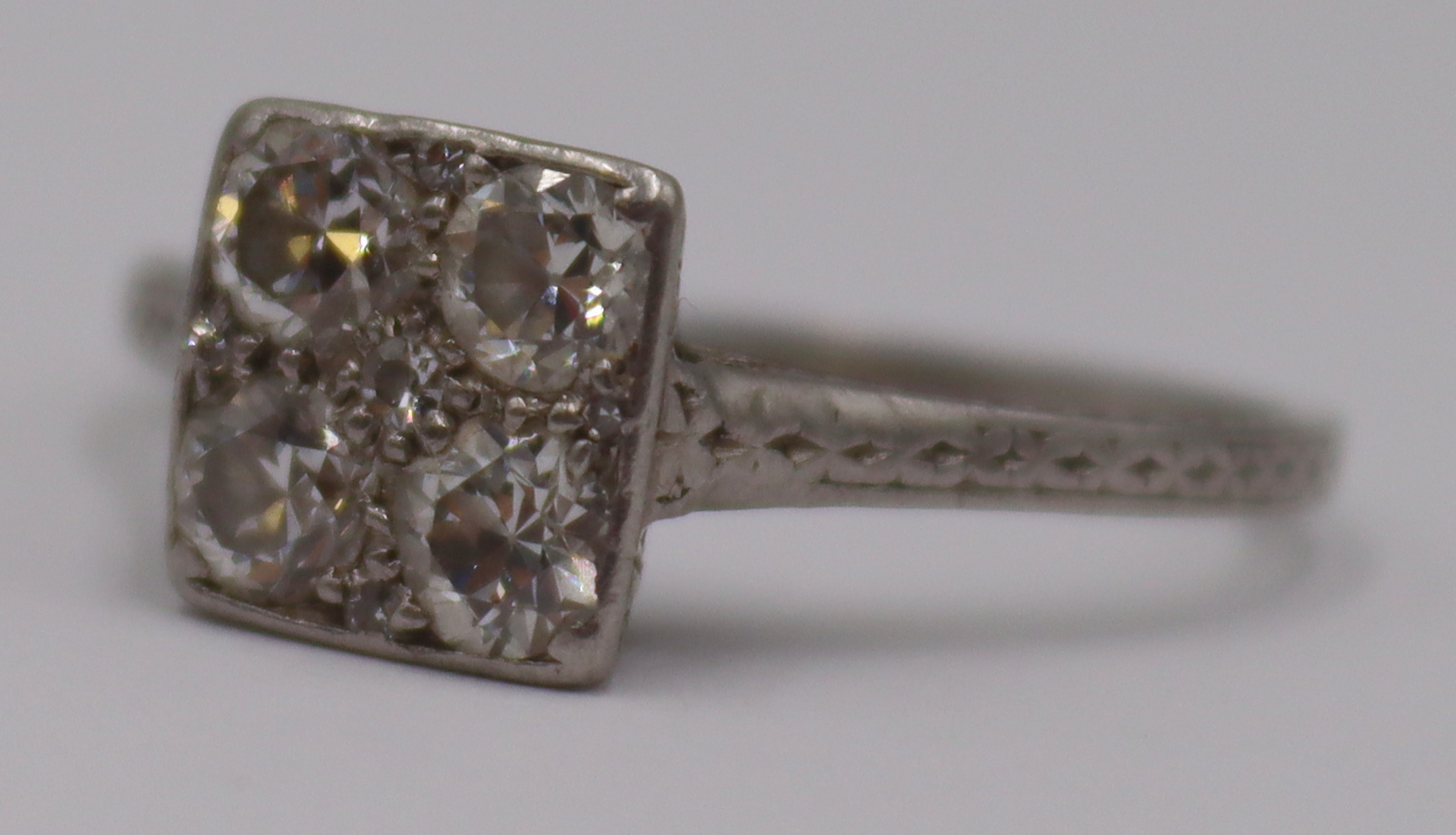 JEWELRY ANTIQUE PLATINUM AND DIAMOND 3bcbfb