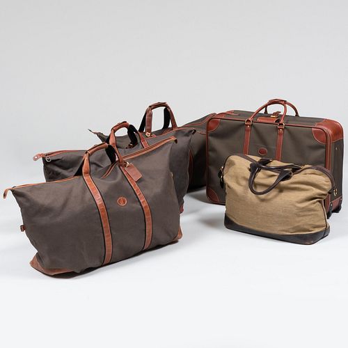 SUITE OF FRENCH CANVAS AND LEATHER 3bcd5b