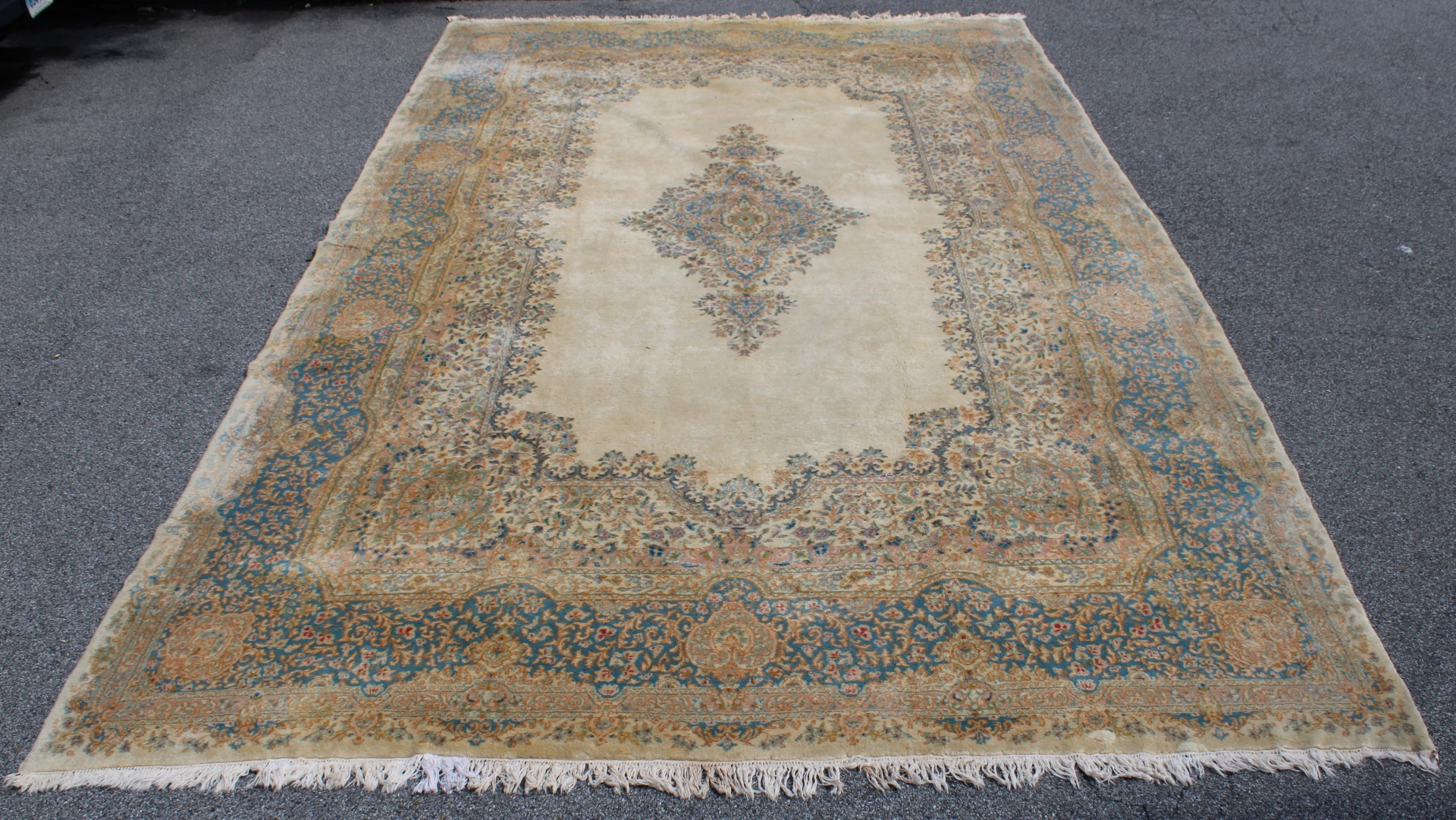 LARGE AND FINELY HAND WOVEN KERMAN 3bcf3f